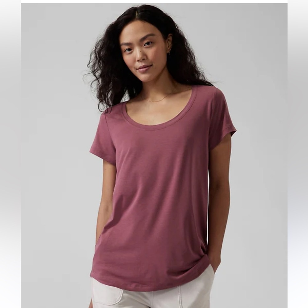 Athleta Stratus II Tee